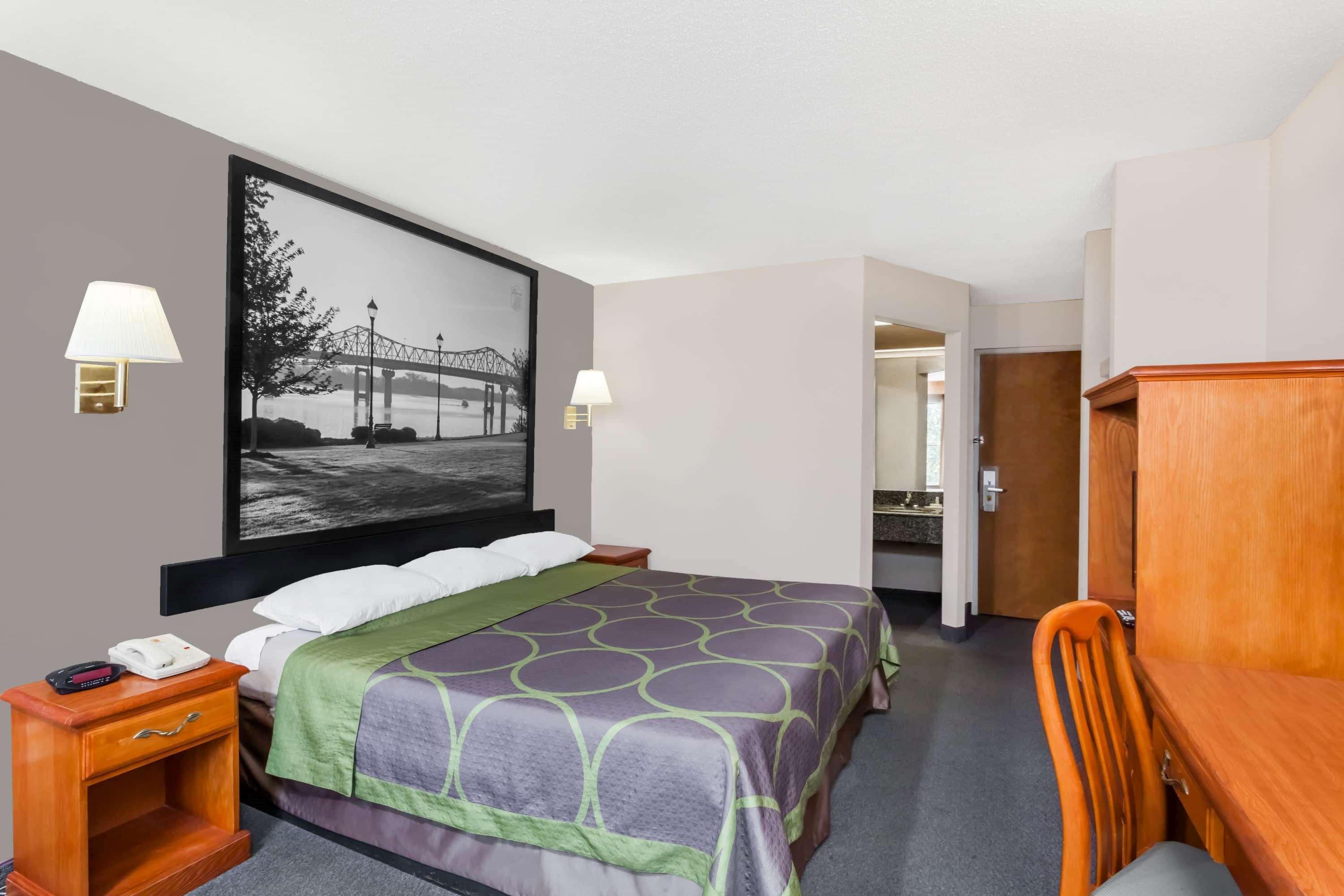 Super 8 By Wyndham Athens Hotel Bagian luar foto